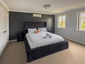 Prestons Dream Holiday 4 Bedroom